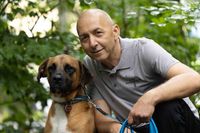 Jäger und Erst Hilfe am Hund Ausbilder Marcel Pawolski